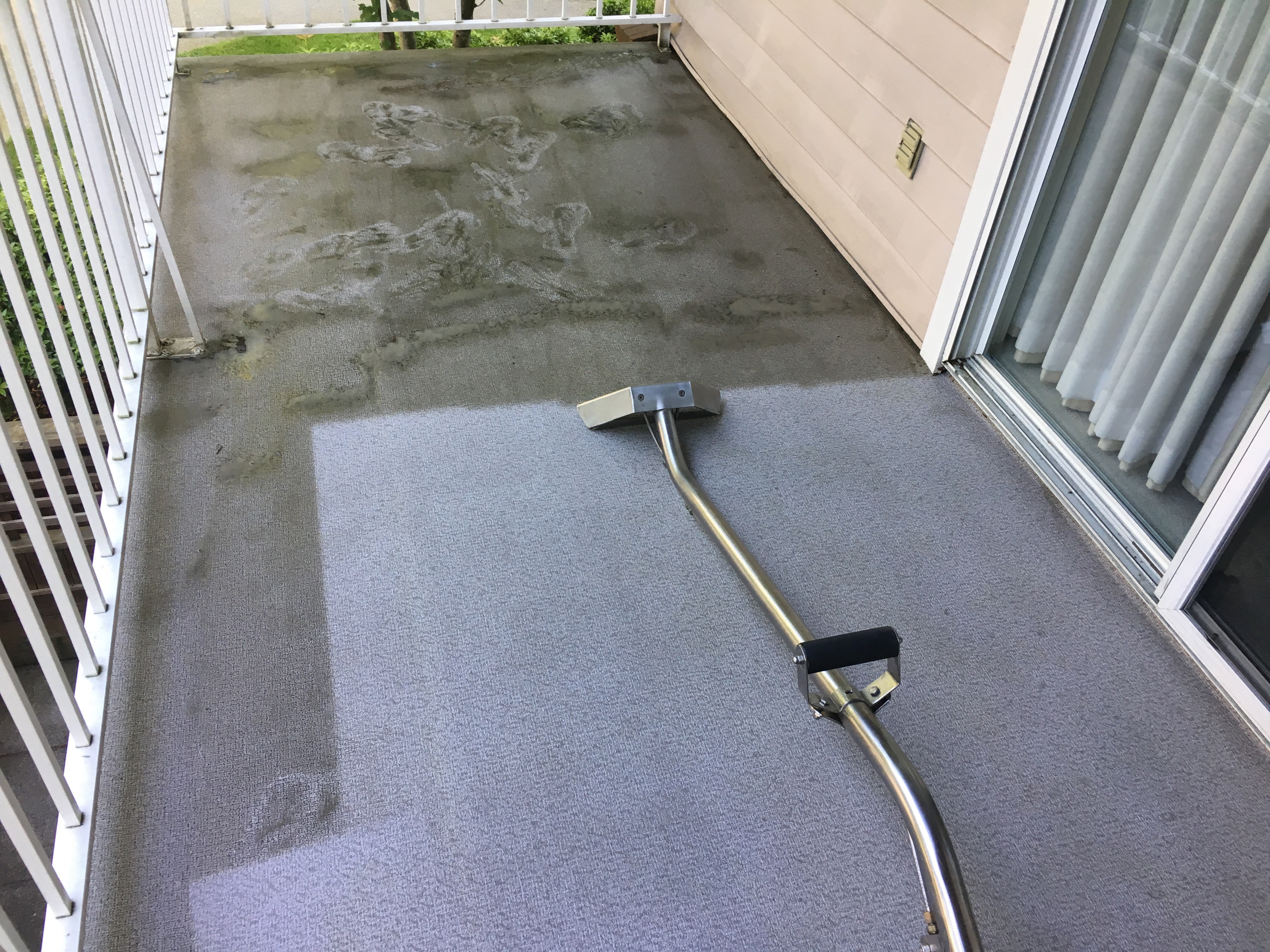 Upholstery cleaning on cream sofa